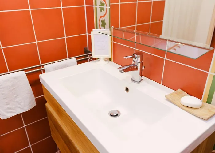 Spacieux Dans Domaine Viticole A 2 Km De Narbonne-plage, 3 Chambres, Acces Wifi Inclus - Fr-1-409-180 * נרבון