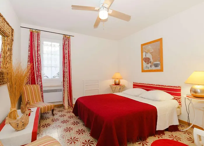 Spacieux Dans Domaine Viticole A 2 Km De Narbonne-plage, 3 Chambres, Acces Wifi Inclus - Fr-1-409-180 *