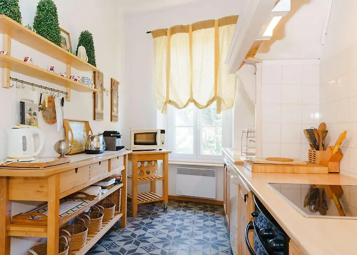 Spacieux Dans Domaine Viticole A 2 Km De Narbonne-plage, 3 Chambres, Acces Wifi Inclus - Fr-1-409-180 דירה