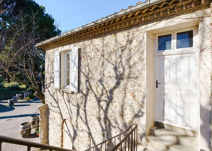 Spacieux Dans Domaine Viticole A 2 Km De Narbonne-plage, 3 Chambres, Acces Wifi Inclus - Fr-1-409-180 דירה *